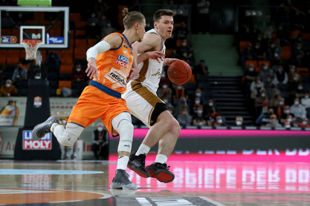 遇三分球的 遇三分球的