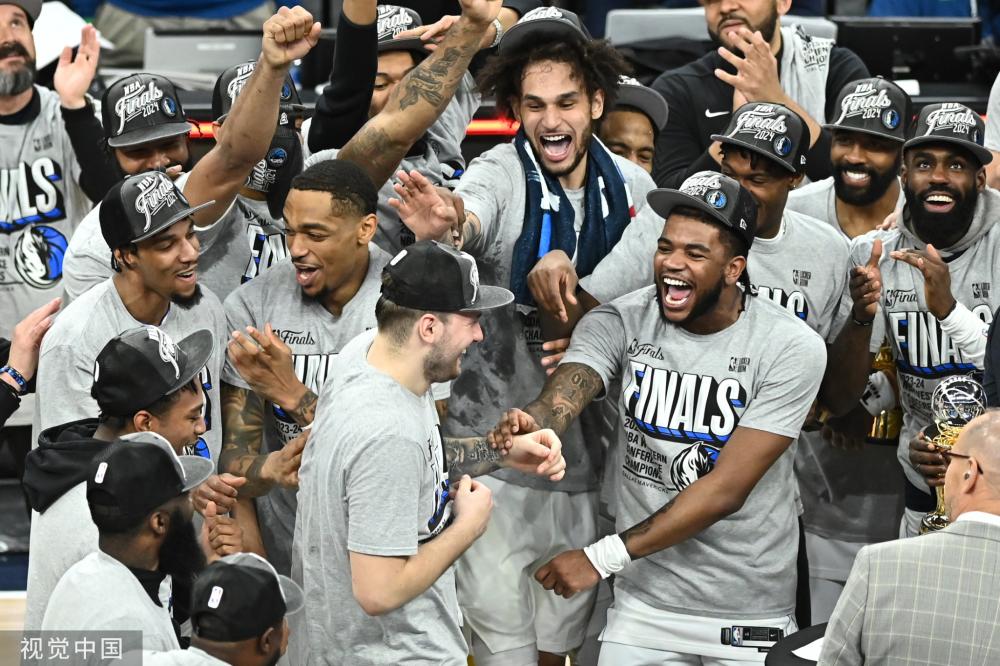 和闪电般的 和闪电般的