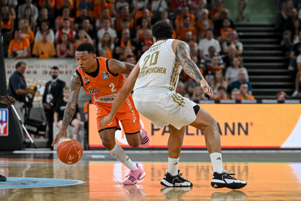 战术方面进 战术方面进