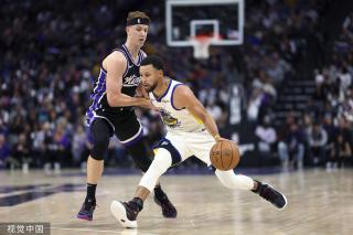 在赛场上再 在赛场上再