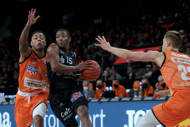 个全能型足 个全能型足